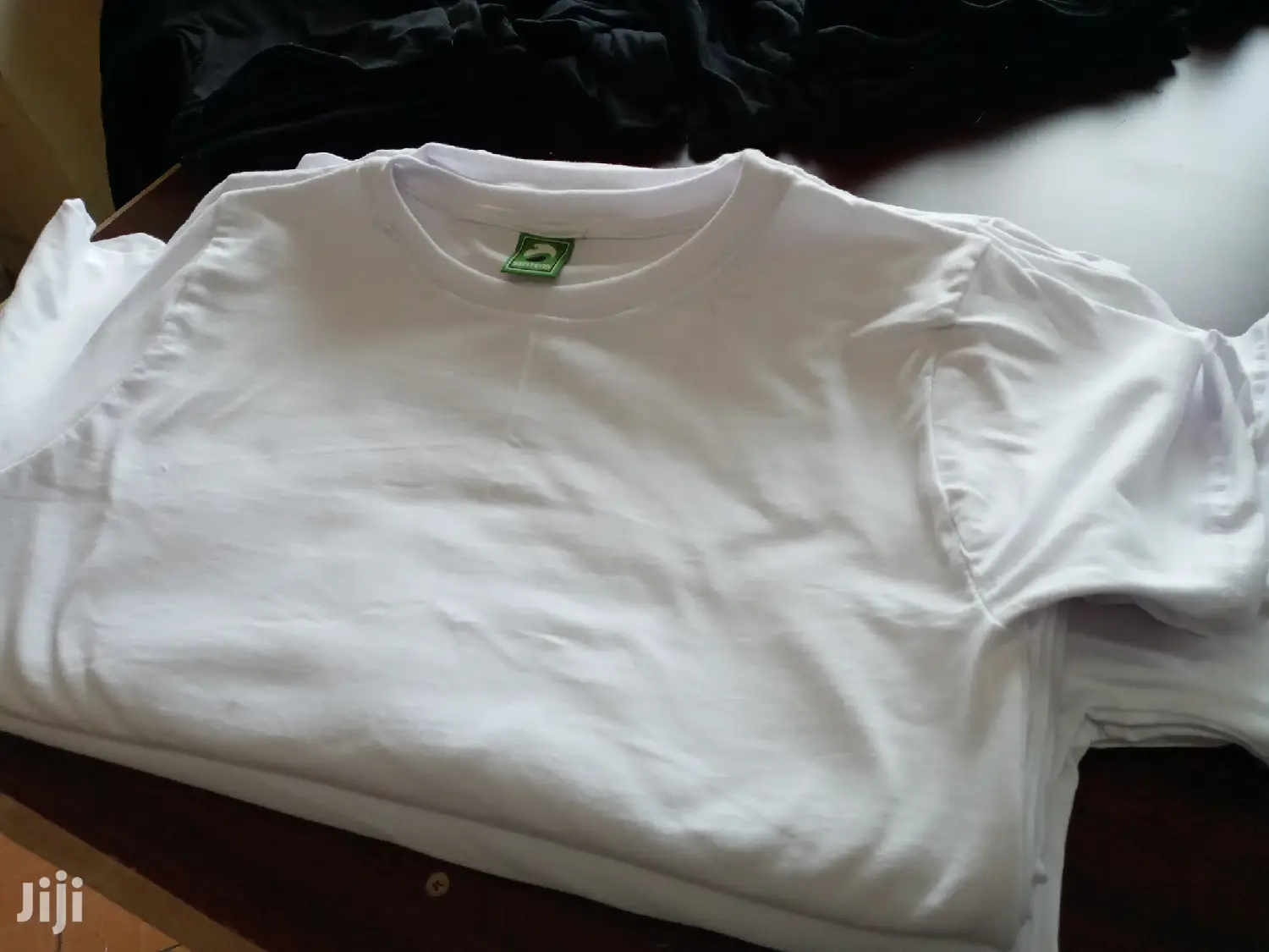 Plain Round Neck Tshirts on Larger Quantities