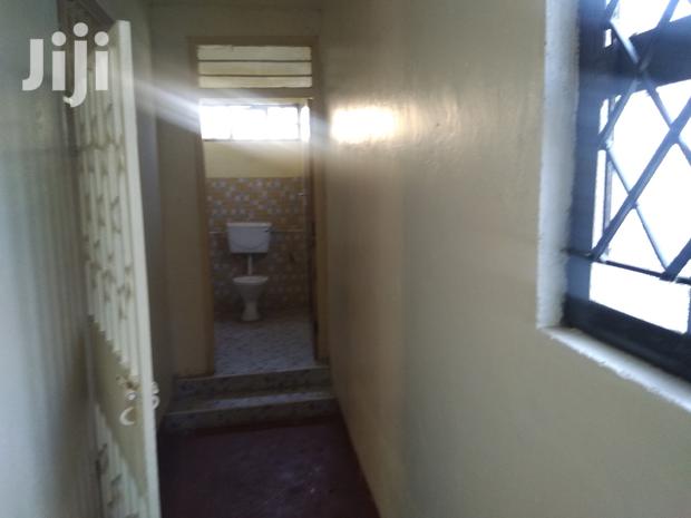 Exactive 1bedroomed Apartment to Let - thumbnail 3