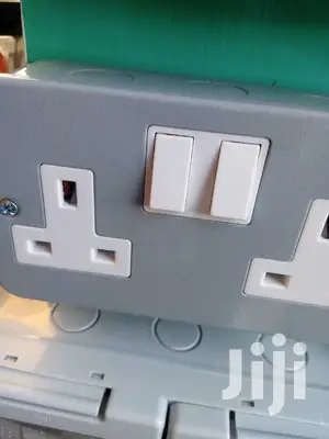 Metallic Twin Sockets
