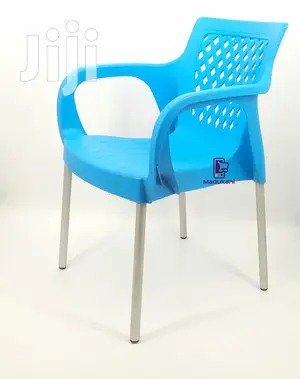 Strong Comfortable Plastic Chair Metal Tubing Legs