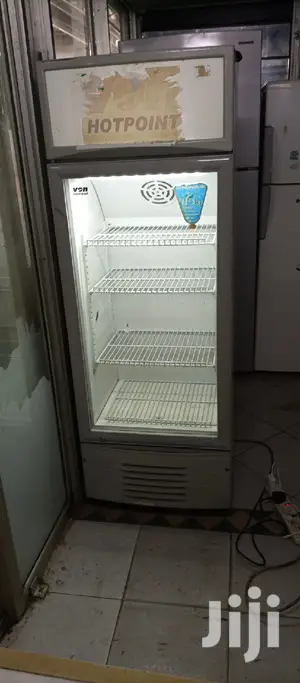 VON HOTPOINT Display Fridge