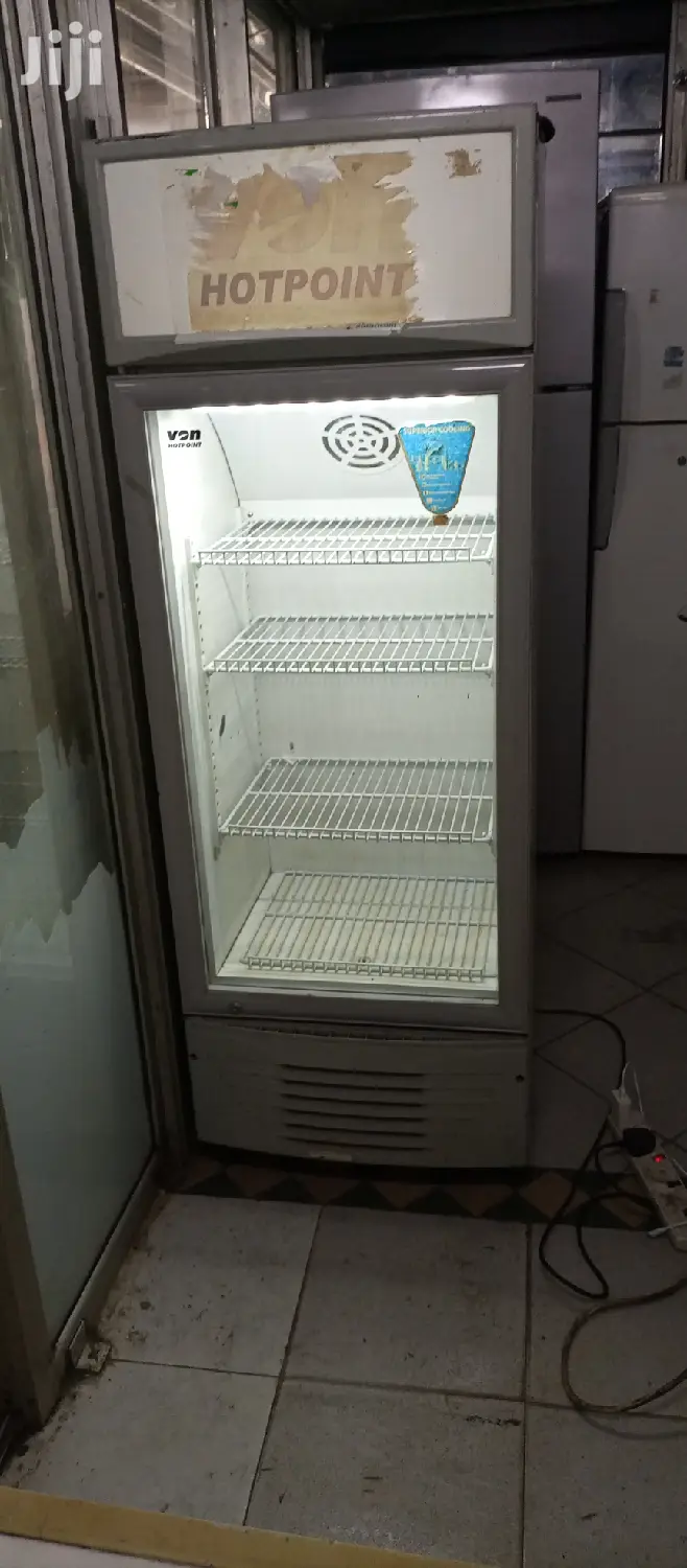 VON HOTPOINT Display Fridge