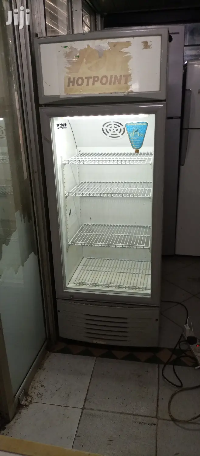 VON HOTPOINT Display Fridge