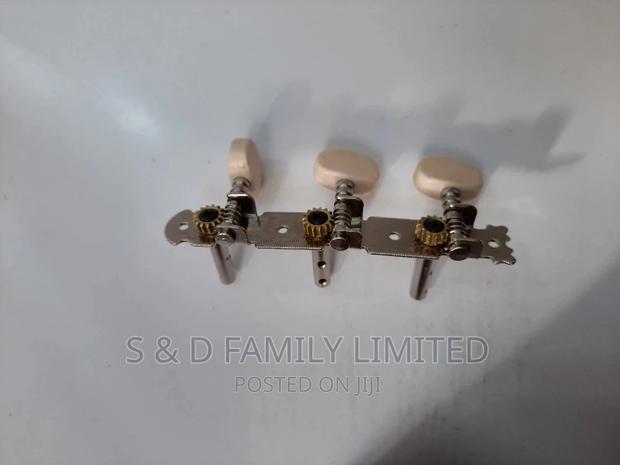 Classical Guitar Tuning Pegs - thumbnail 2