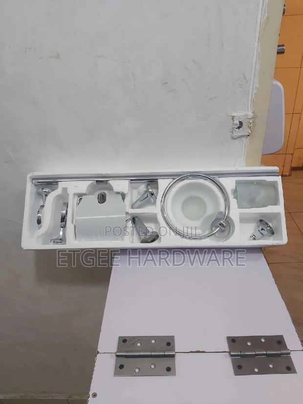 Bathroom Accessories Set - thumbnail 3