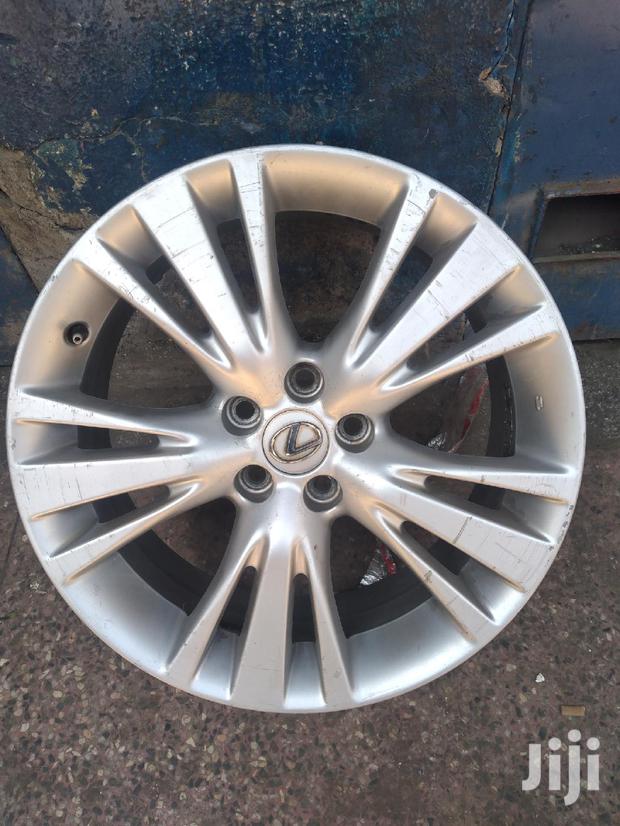 Original Rims Set Size 19 Inch for Lexus.