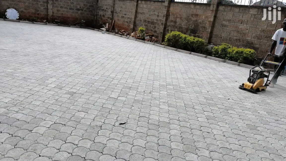 High Quality Paving Blocks/ Cabros