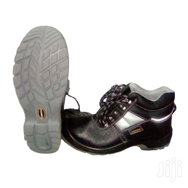 Ultimate Plus Safety Work Shoes - thumbnail 2