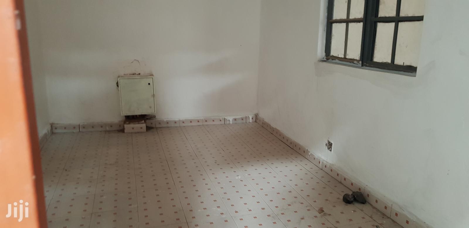 7000sq Feet Godown to Let Along Enterprise Road