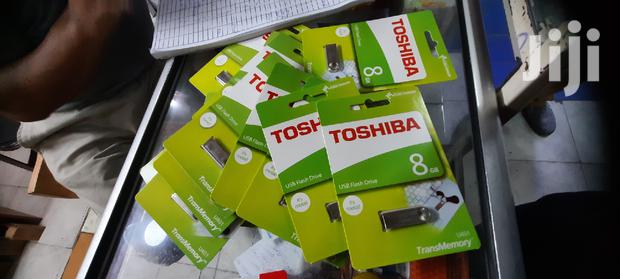 Toshiba Metallic USB Flash Drive. - thumbnail 2