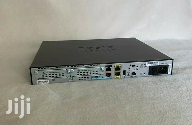 Cisco (CISCO1921/K9-RF) 1921 Integrated Services Router - thumbnail 3