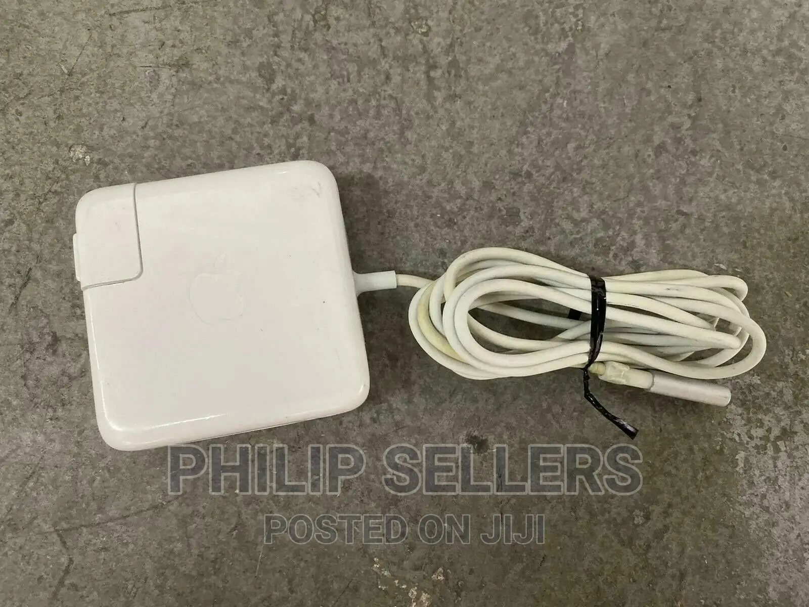 Original Authentic Apple Macbook Adapter 60W Magsafe 1 Charg