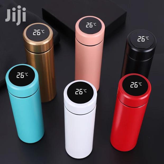 Vacuum Flask With Temperature Display - main view