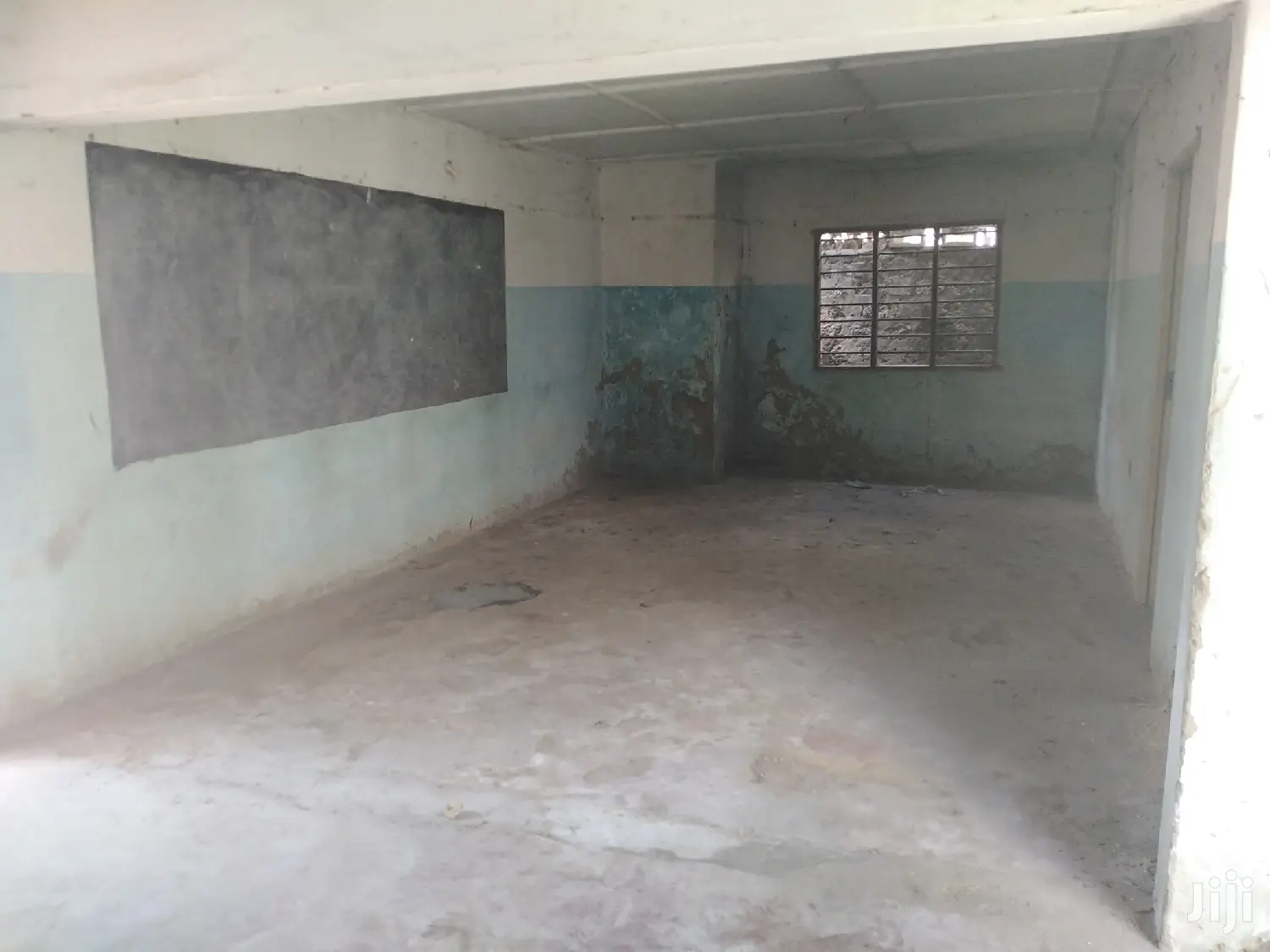 5bdrm Bungalow in Bamburi for sale