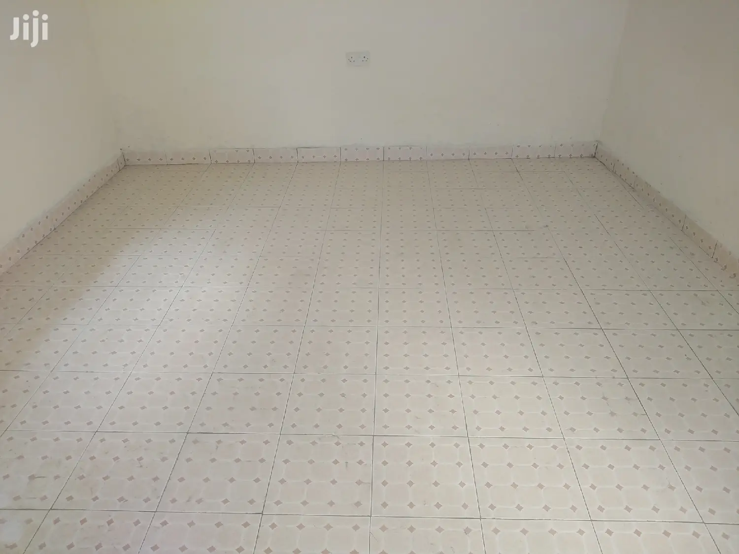5bdrm Bungalow in Bamburi for sale