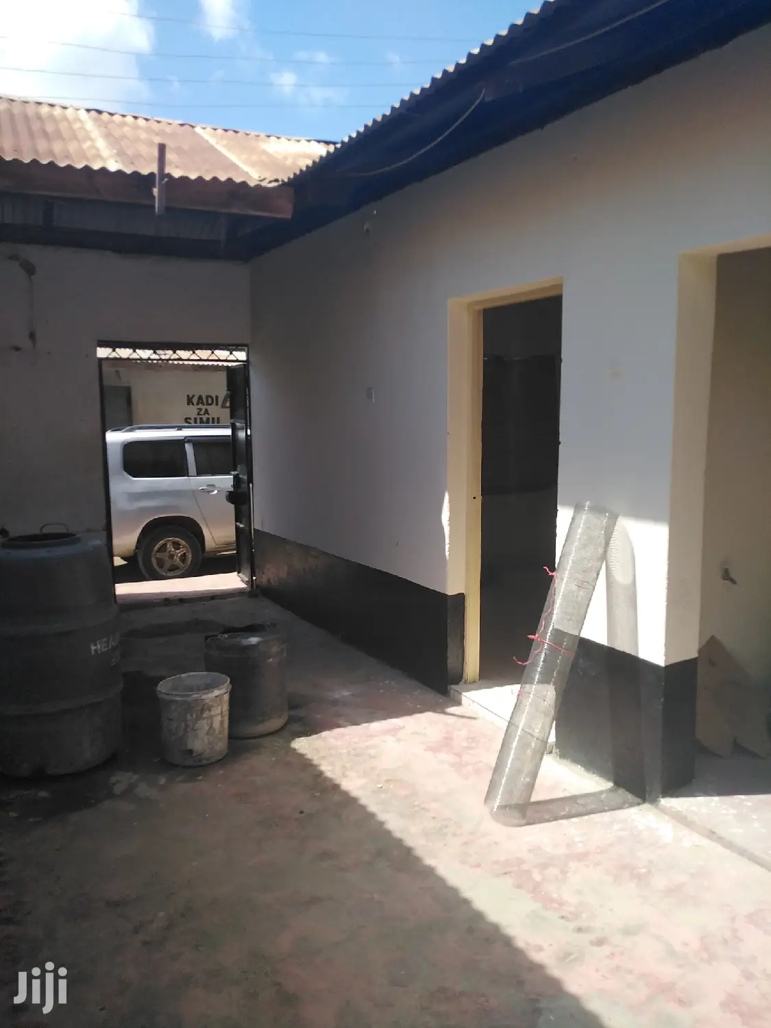 5bdrm Bungalow in Bamburi for sale