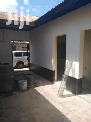 5bdrm Bungalow in Bamburi for sale