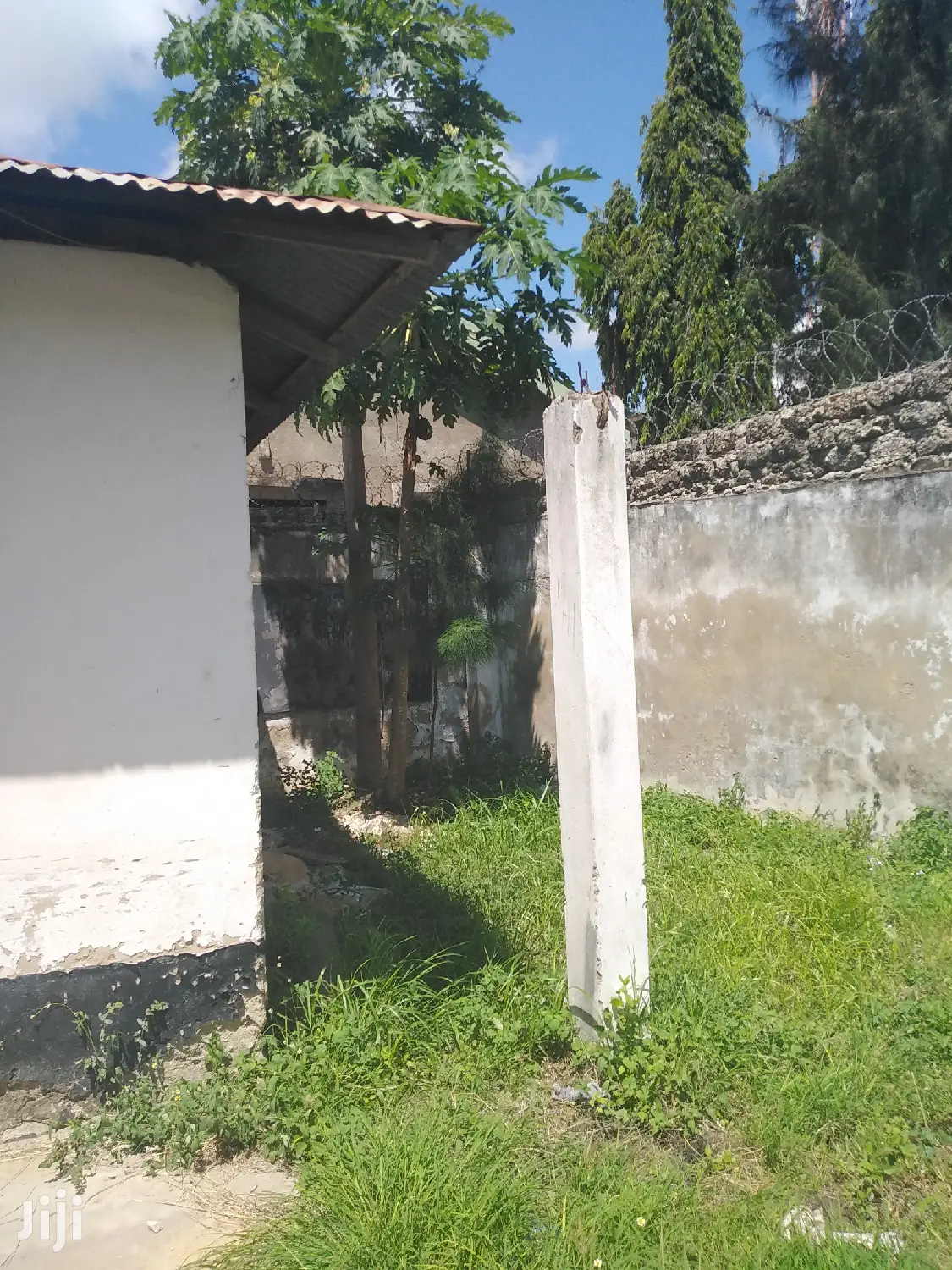 5bdrm Bungalow in Bamburi for sale