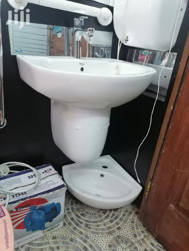 Unique Wash Hand Basin Design