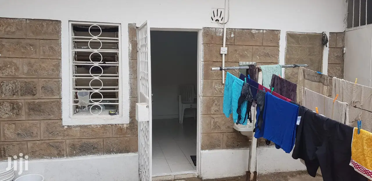 Parklands Spacious Studio for Rent