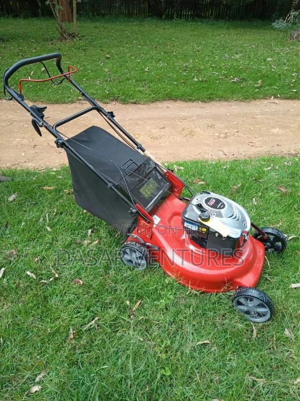 Lawn Mower Machine - main view