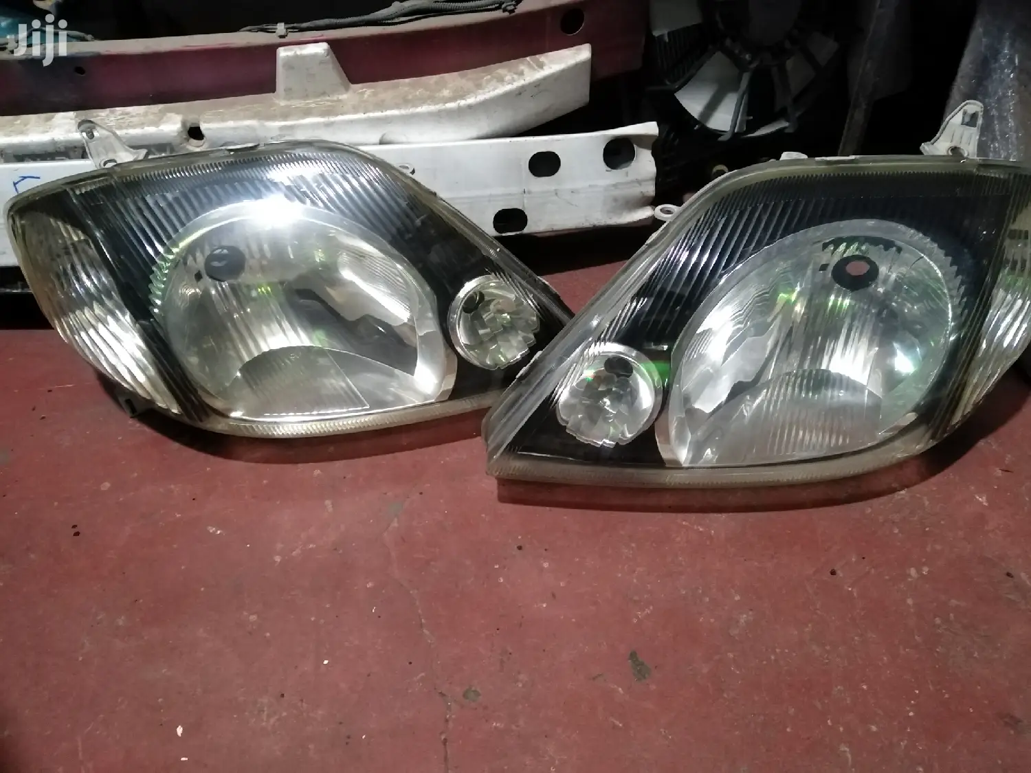 Nze 2002/3 Headlights