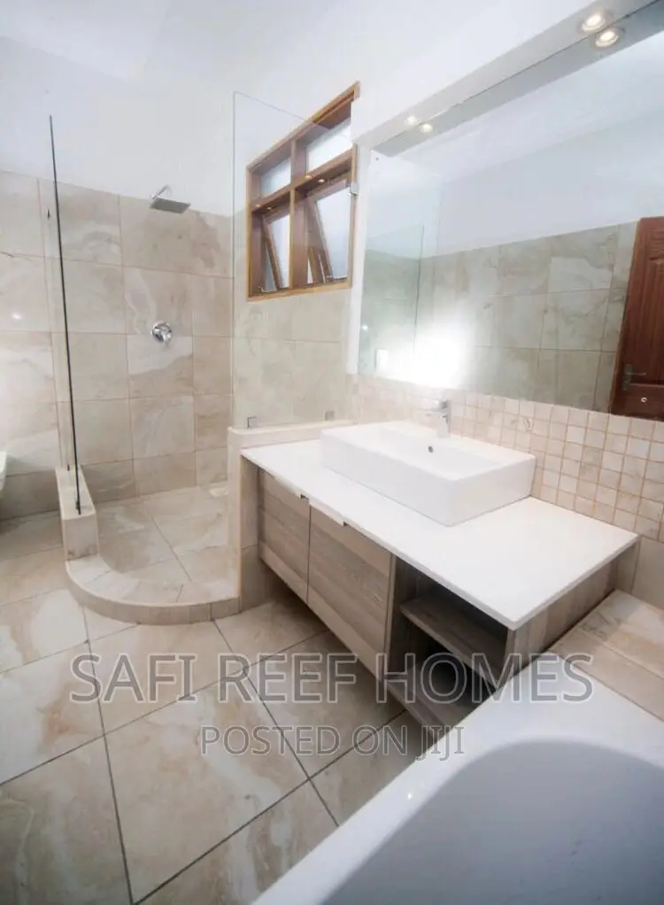5bdrm Villa in Nyali for rent
