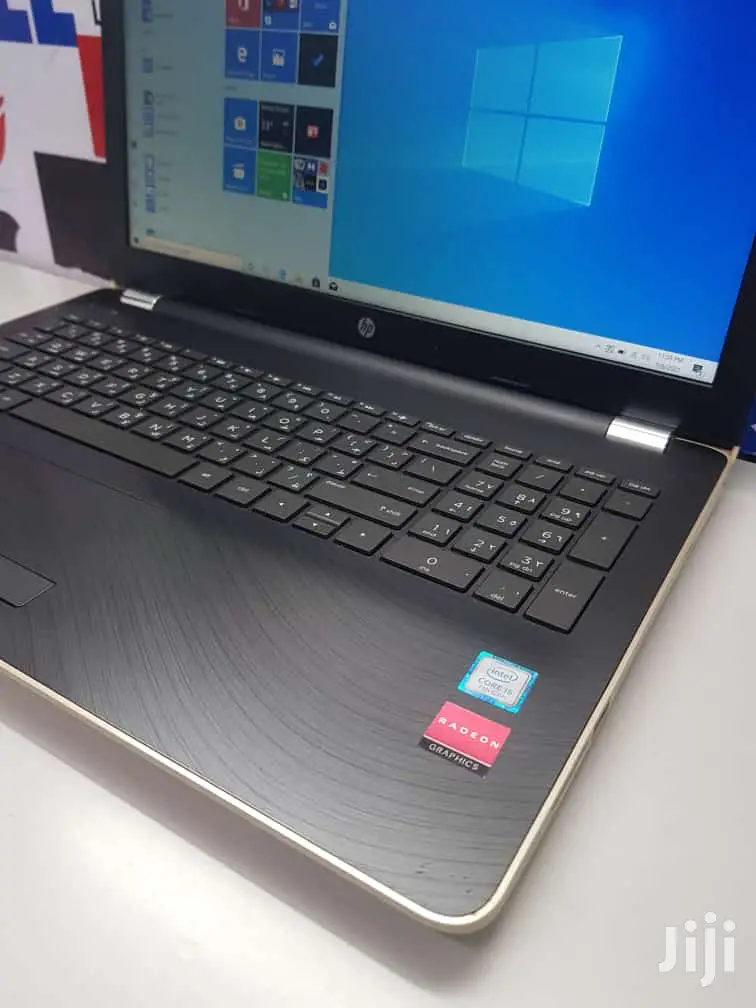 Laptop HP 15-Ra003nia 8GB Intel Core I5 HDD 500GB