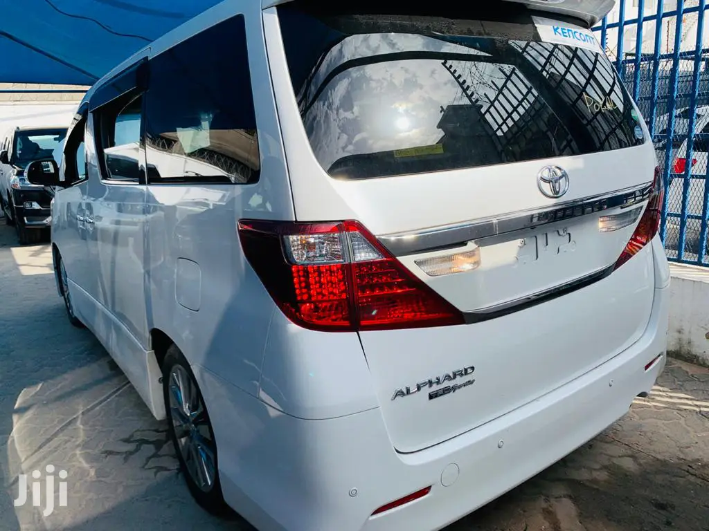 Toyota Alphard 2014 White