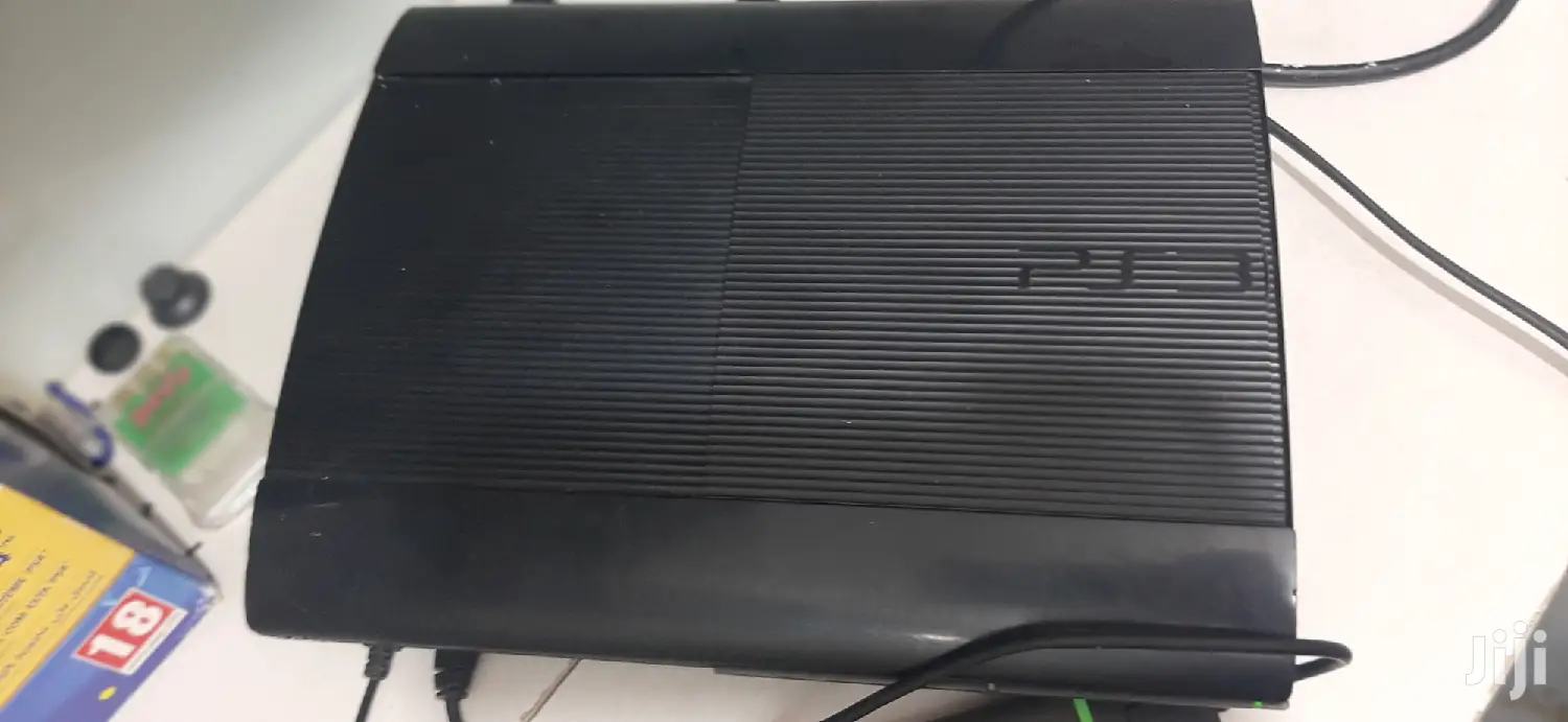 Black Ps3 With FIFA 21 P+ 9 More Games