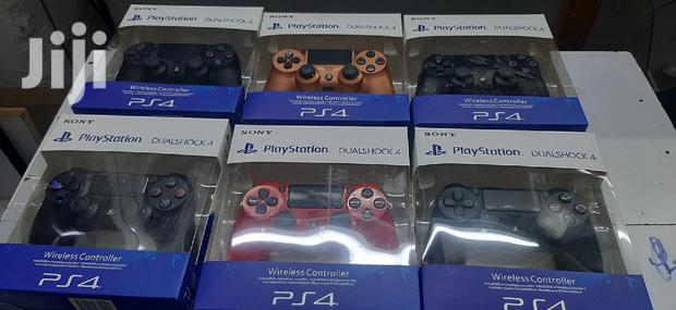 Original Ps4 Controllers - main view