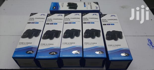 Playstation 4 Pad Charging Dock - main view
