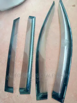 Toyota Noah 2010 Model Windblakers Set.