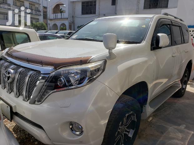 Toyota Land Cruiser Prado 2015 White