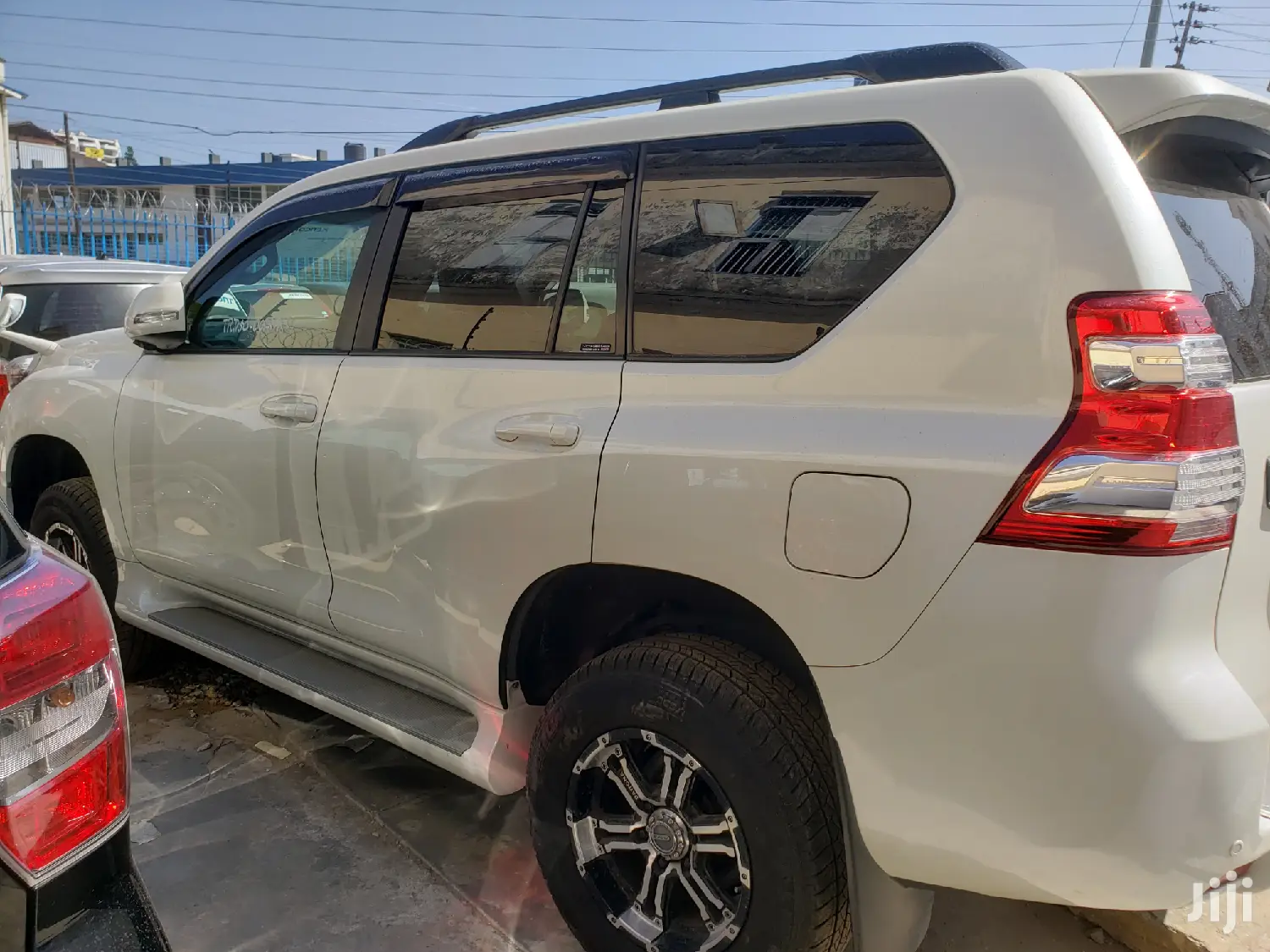 Toyota Land Cruiser Prado 2015 White
