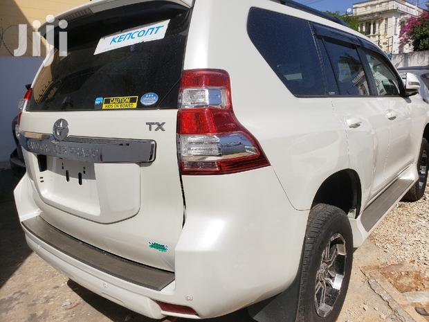 Toyota Land Cruiser Prado 2015 White - thumbnail 5