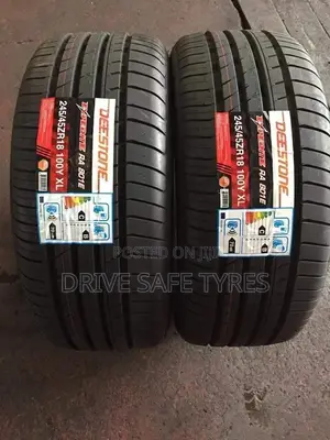 245/45 ZR18 Deestone Tyre Made In Japan