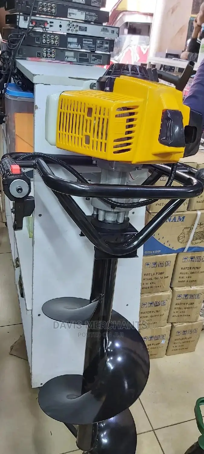 Wasp Earth Auger