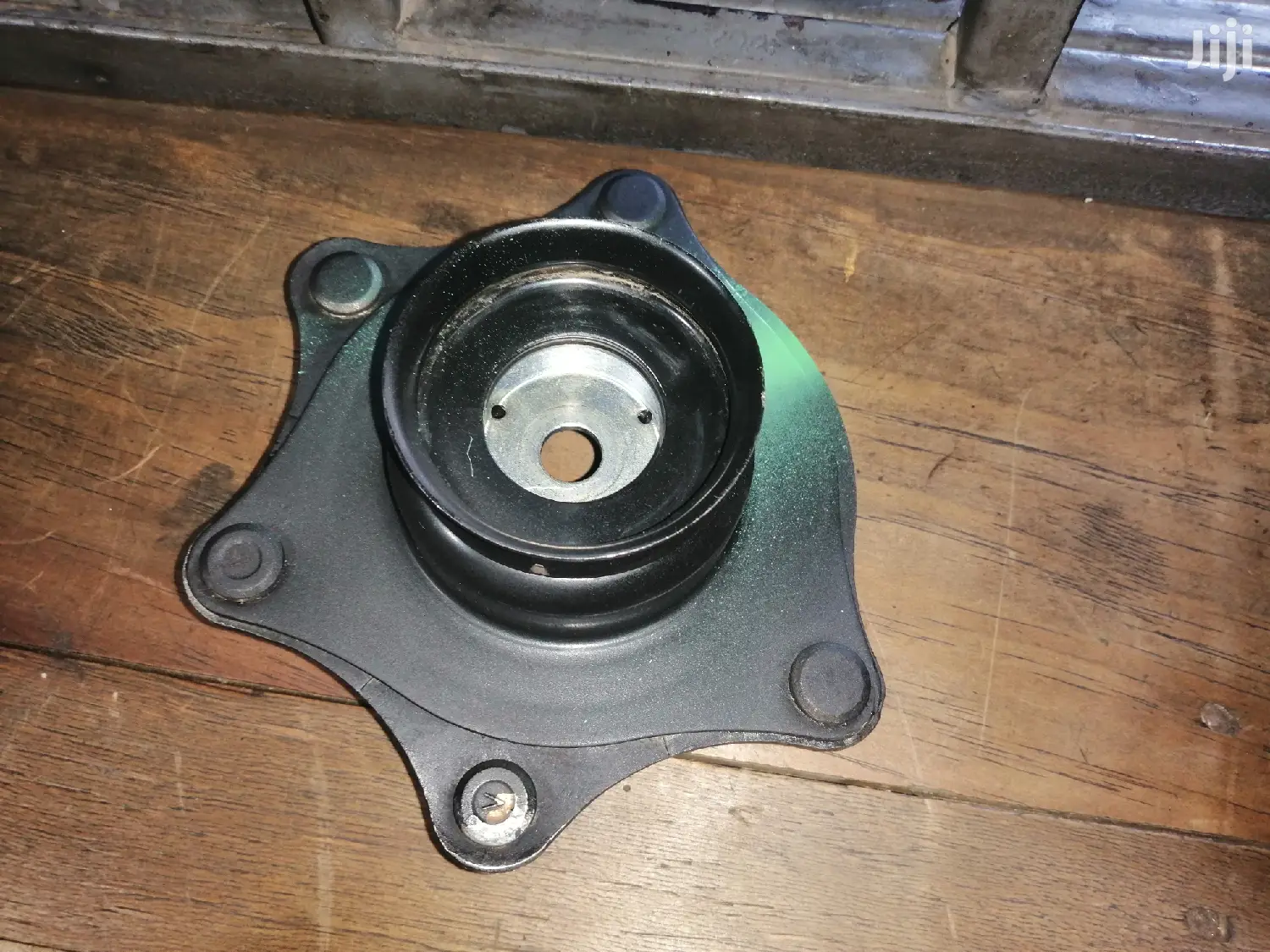 Honda CRV Strut Mount/Shock Mount.