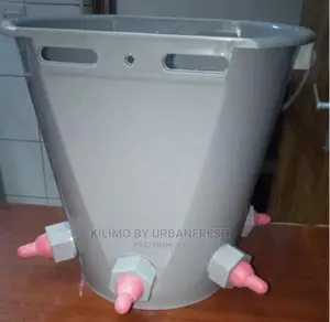 Milk Feeding Bucket for Animal Youngs