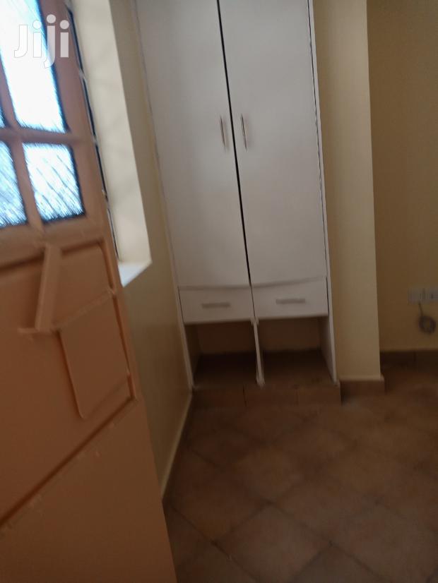 Bedsitter South B - thumbnail 9