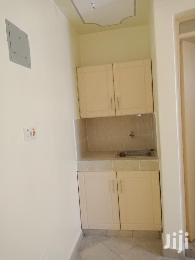 Bedsitter South B - thumbnail 10