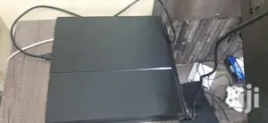 Black Playstation 4