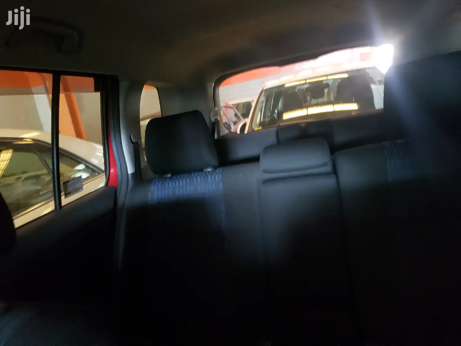 Toyota ISIS 2015 Red