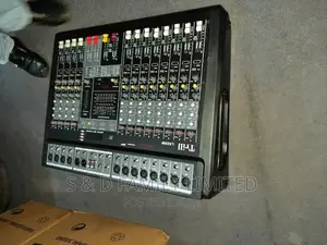 Trill LX2350 12 Channels Powered Mixer