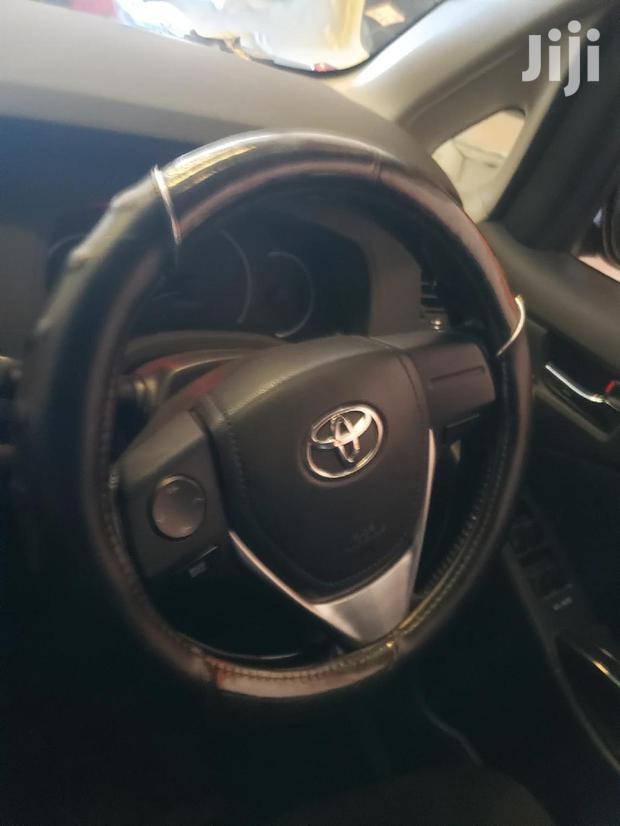 Toyota ISIS 2015 Red - thumbnail 9