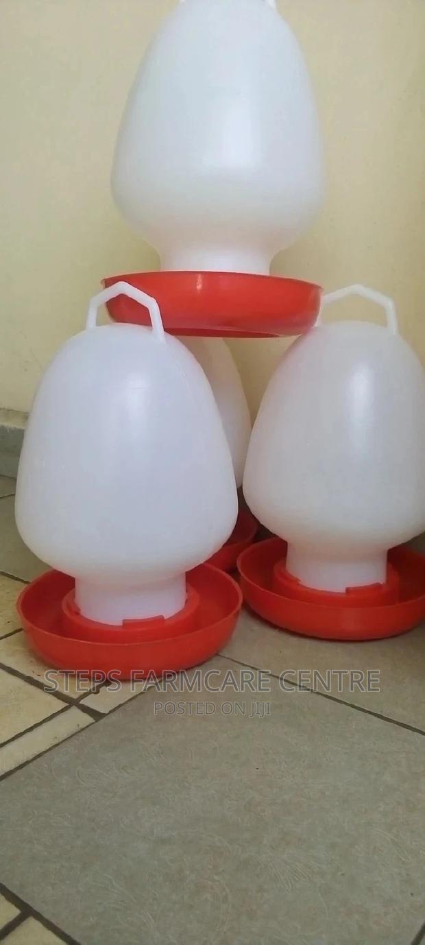 High Quality Chicken Drinkers With Thin Base - main view