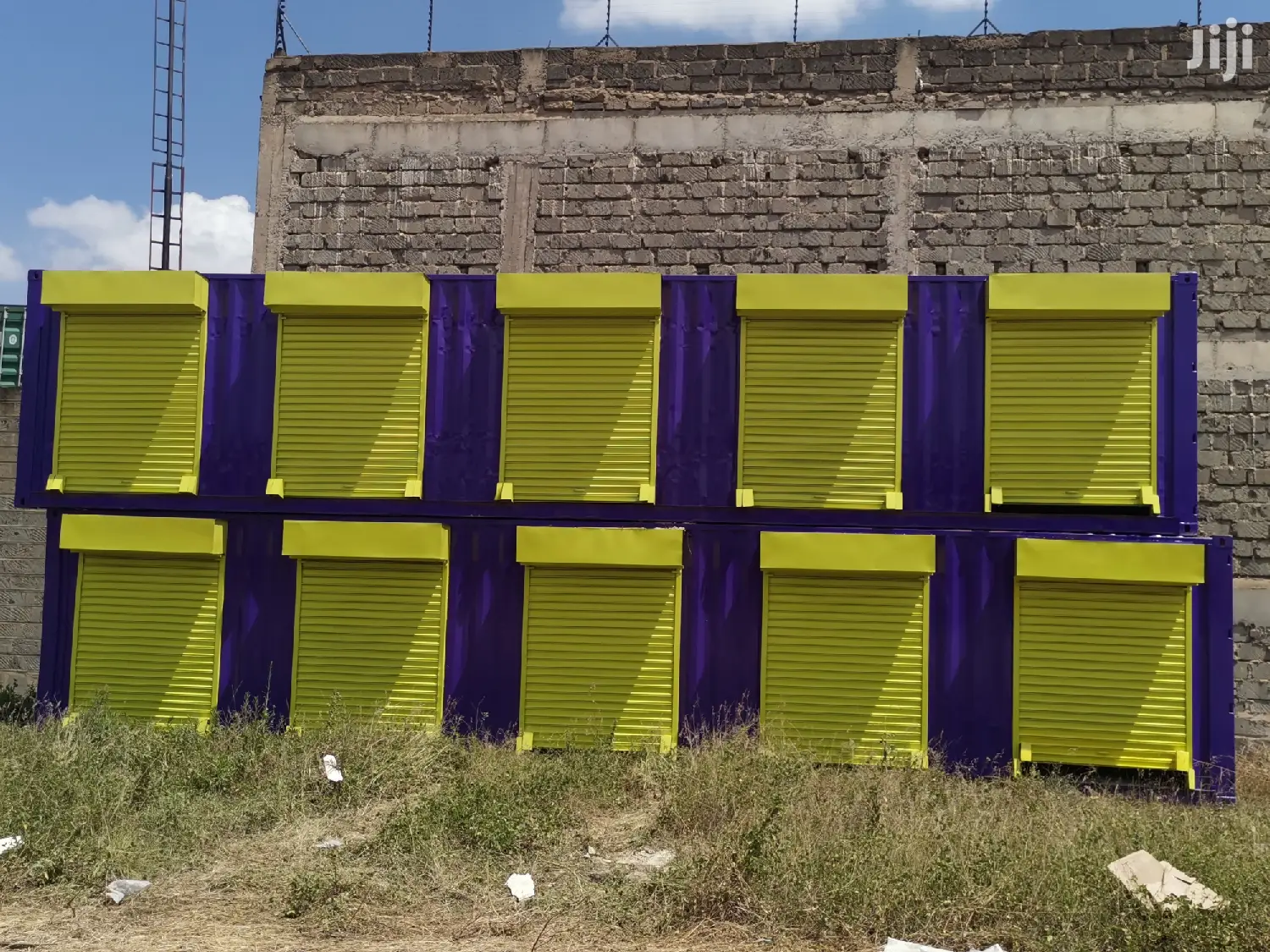 Container Stalls From Low Cube Container