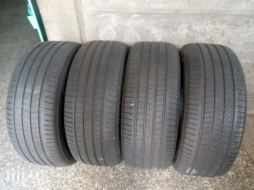 Second Hand Tires Sizes 285/60r18 Bridgestone Make.