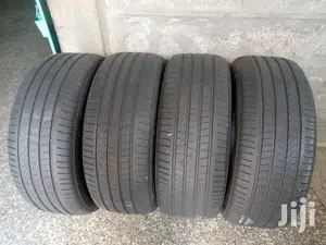 Second Hand Tires Sizes 285/60r18 Bridgestone Make.